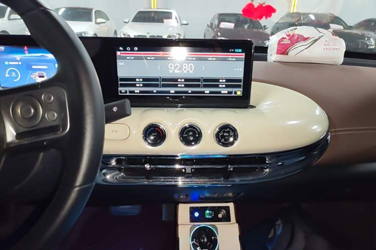 Used Wuling Bingo 2024 333 km Enjoyment Version Audio And AC Panel