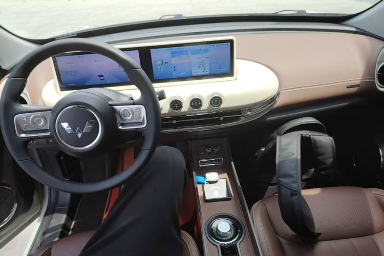Used Wuling Bingo 2024 333 km Lingxi Connected Version Center Console
