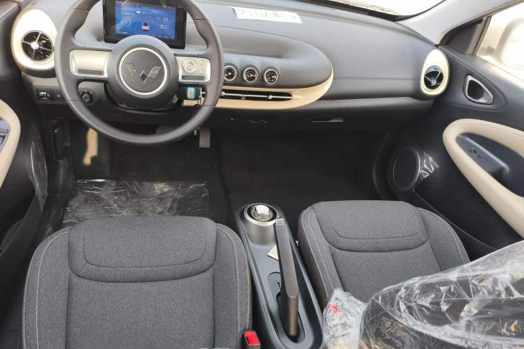 Used Wuling Bingo 2024 203km Light Edition Center Console