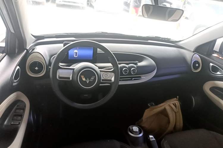 Used Wuling Bingo 2024 203km Light Edition Center Console