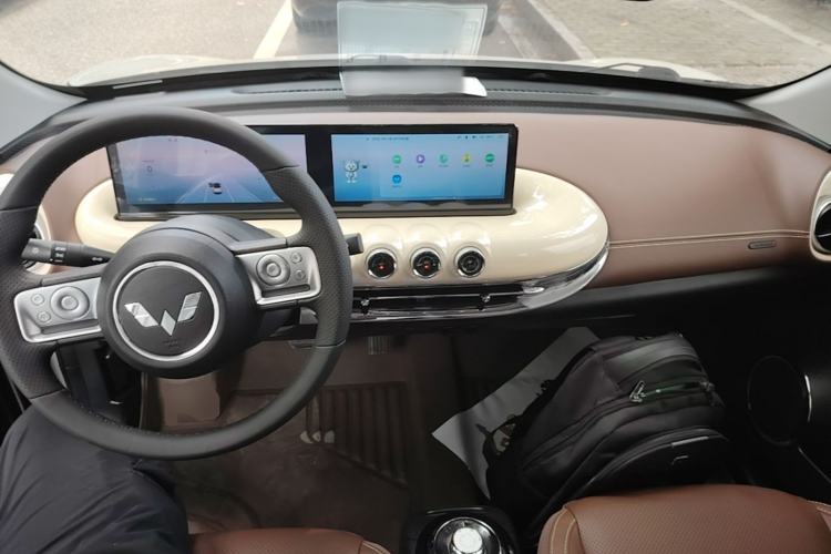 Used Wuling Bingo 2024 333 km Lingxi Connected Version Center Console