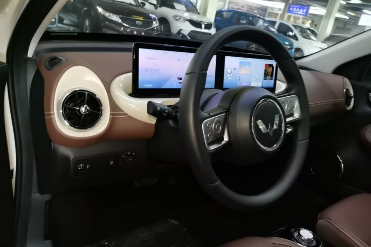 Used Wuling Bingo 2024 333 km Lingxi Connected Version Center Console