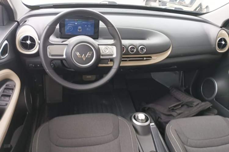 Used Wuling Bingo 2024 203km Light Edition Center Console