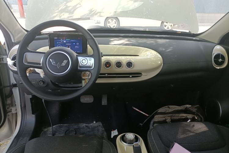 Used Wuling Bingo 2024 203km Light Edition Center Console