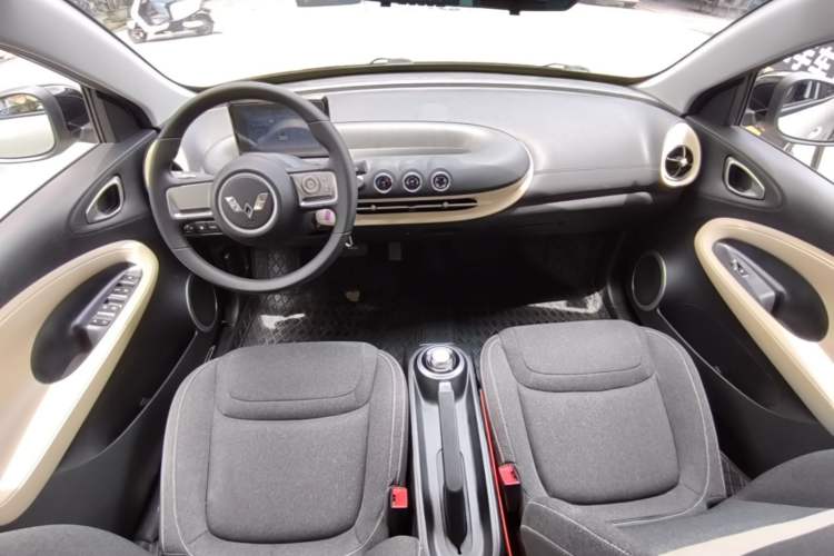 Used Wuling Bingo 2024 203km Light Edition Center Console