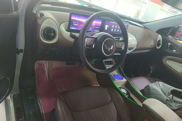 Used Wuling Bingo 2024 333 km Lingxi Connected Version Center Console