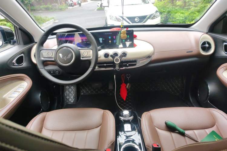 Used Wuling Bingo 2024 333 km Lingxi Connected Version Center Console