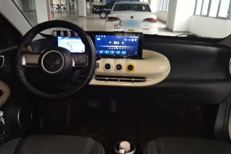 Used Wuling Bingo 2024 203km Light Edition Center Console