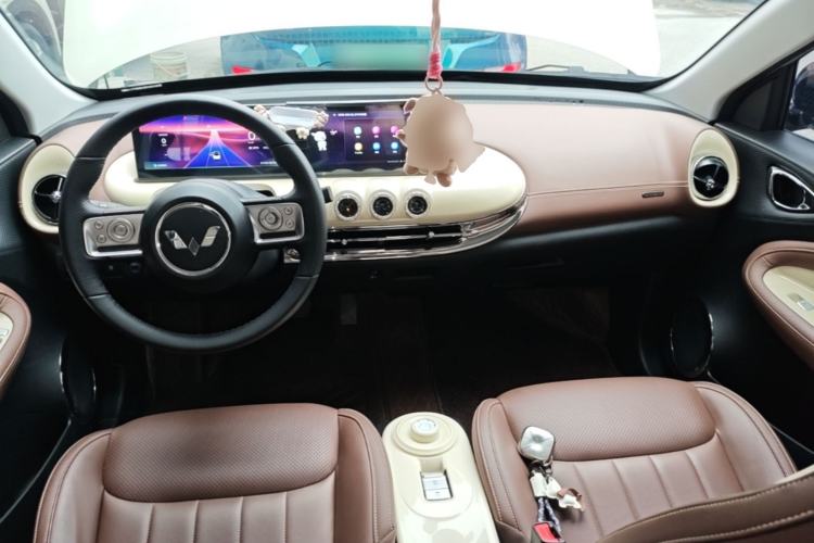 Used Wuling Bingo 2024 410 km Lingxi Deluxe Edition Center Console