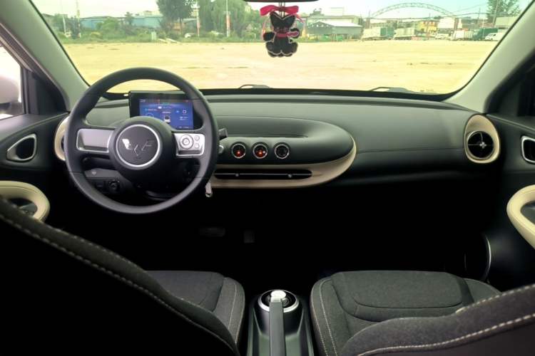 Used Wuling Bingo 2024 203km Light Edition Center Console