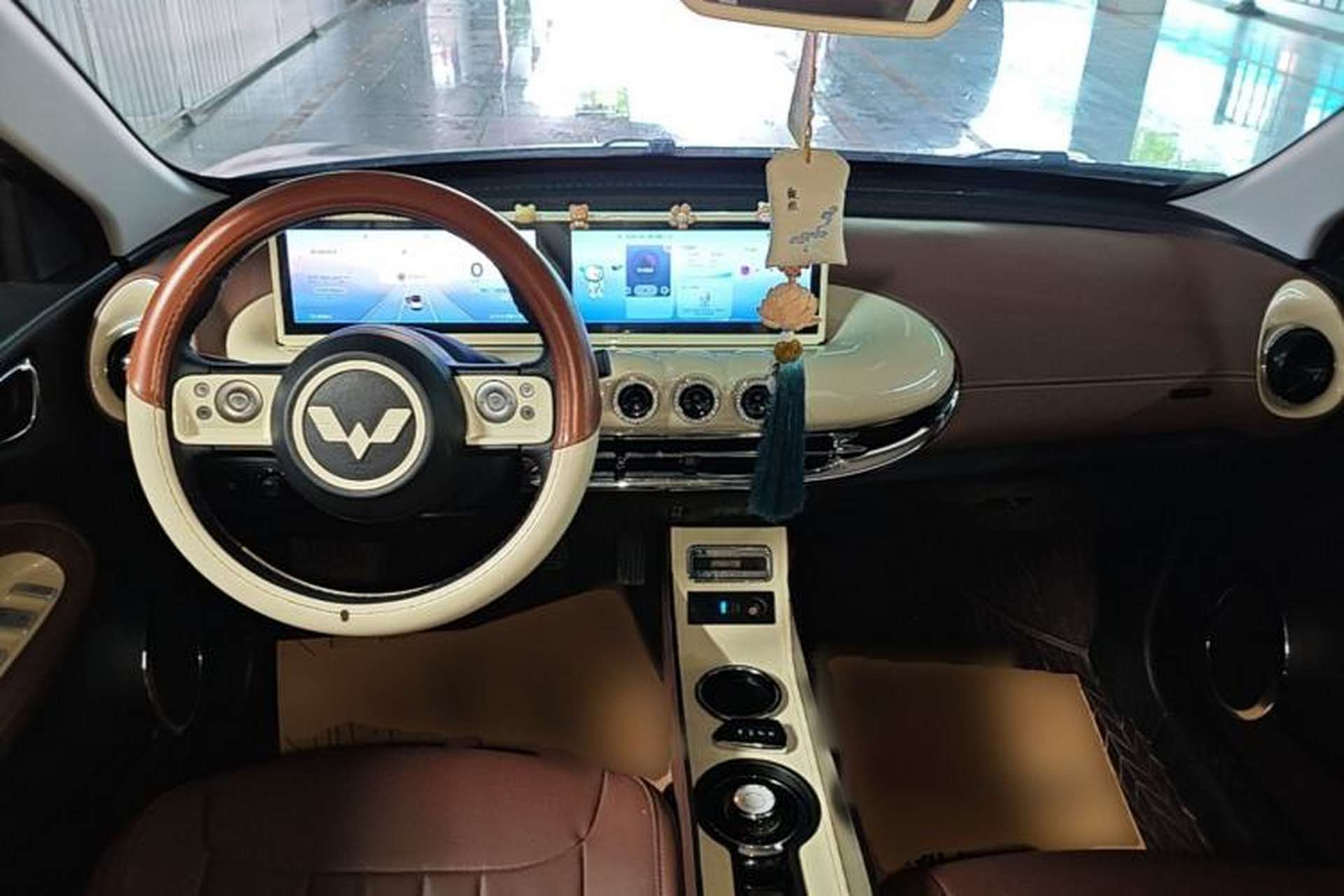 Used Wuling Bingo 2024 333 km Lingxi Connected Version Center Console