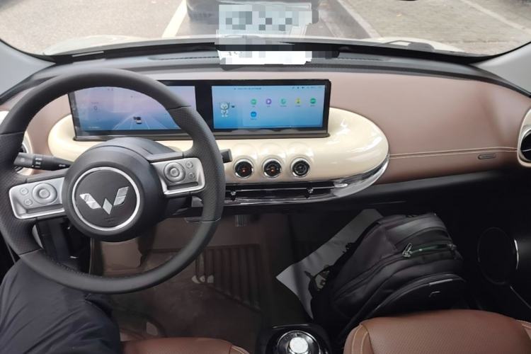 Used Wuling Bingo 2024 333 km Lingxi Connected Version Center Console