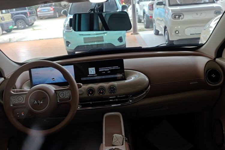 Used Wuling Bingo 2024 333 km Lingxi Connected Version Center Console