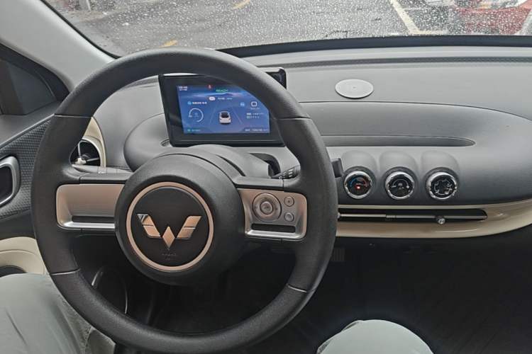 Used Wuling Bingo 2024 203km Light Edition Center Console