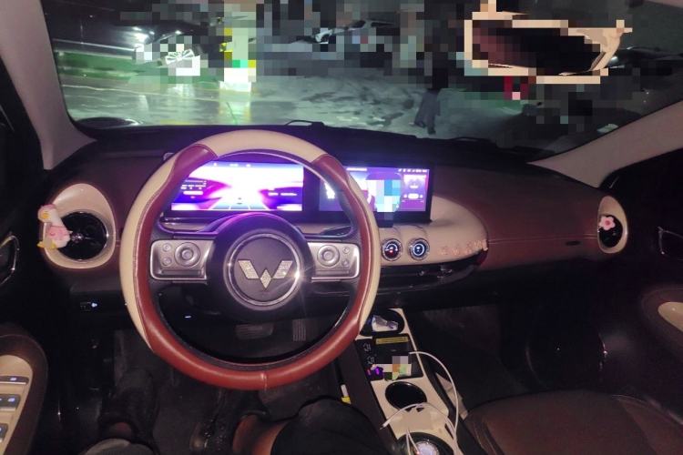 Used Wuling Bingo 2024 333 km Lingxi Connected Version Center Console