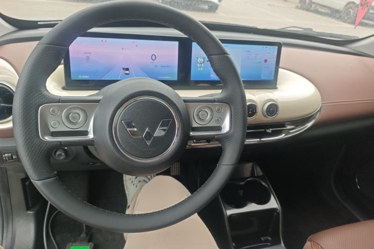 Used Wuling Bingo 2024 333 km Lingxi Connected Version Center Console