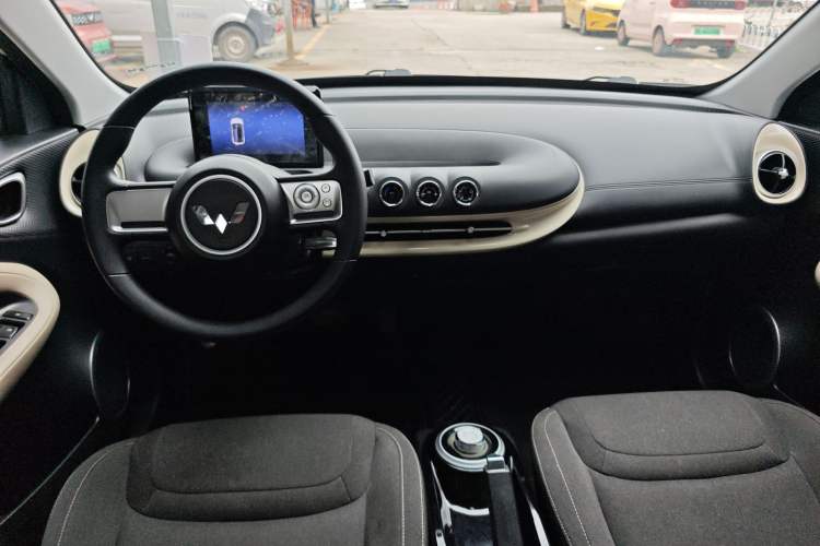 Used Wuling Bingo 2024 203km Light Edition Center Console
