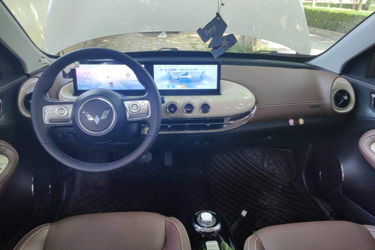 Used Wuling Bingo 2024 333 km Lingxi Connected Version Center Console