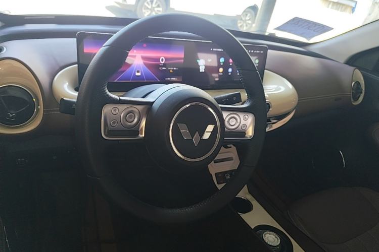Used Wuling Bingo 2024 333 km Lingxi Connected Version Center Console