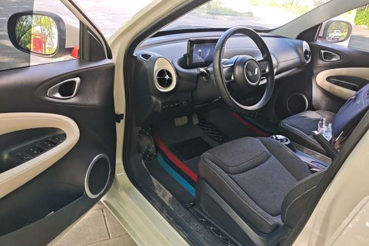 Used Wuling Bingo 2024 203km Light Edition Driver Seat