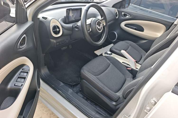 Used Wuling Bingo 2024 203km Light Edition Driver Seat