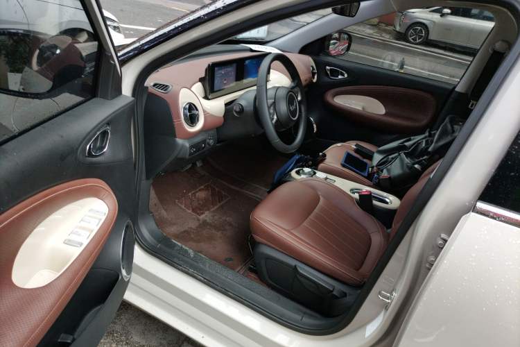 Used Wuling Bingo 2024 333 km Enjoyment Version Driver Seat