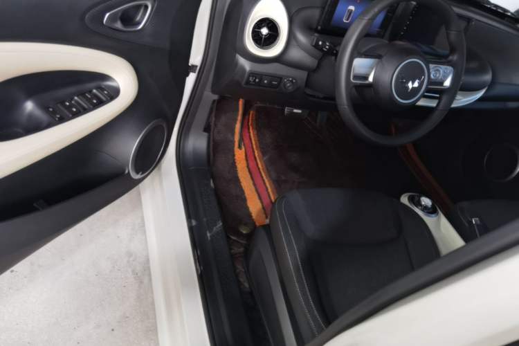 Used Wuling Bingo 2024 203km Light Edition Driver Seat