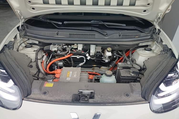 Used Wuling Bingo 2024 333 km Enjoyment Version Engine Bay