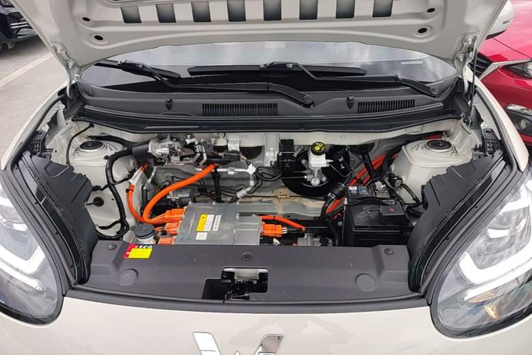 Used Wuling Bingo 2024 203km Light Edition Engine Bay