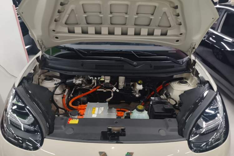 Used Wuling Bingo 2024 333 km Enjoyment Version Engine Bay