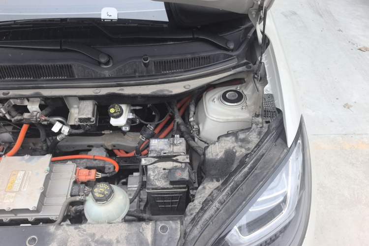 Used Wuling Bingo 2024 333 km Enjoyment Version Engine Bay Left