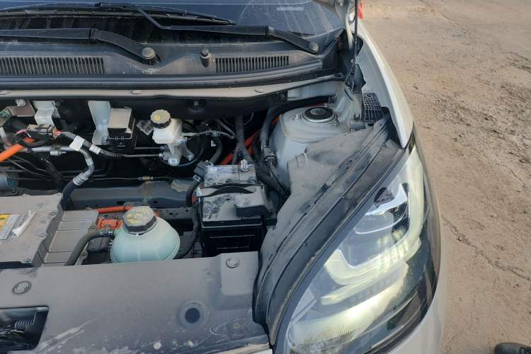 Used Wuling Bingo 2024 333 km Enjoyment Version Engine Bay Left