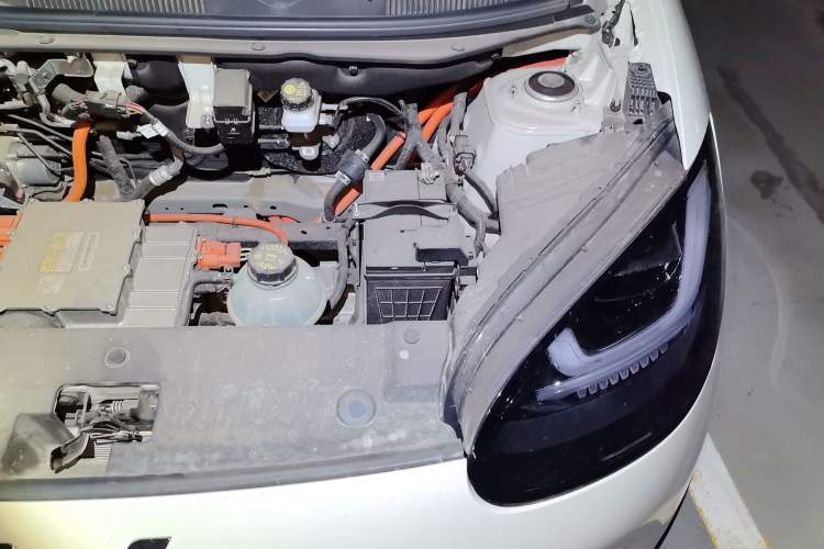 Used Wuling Bingo 2024 333 km Enjoyment Version Engine Bay Left