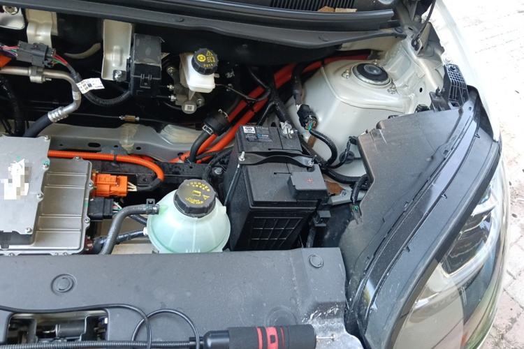 Used Wuling Bingo 2024 333 km Enjoyment Version Engine Bay Left