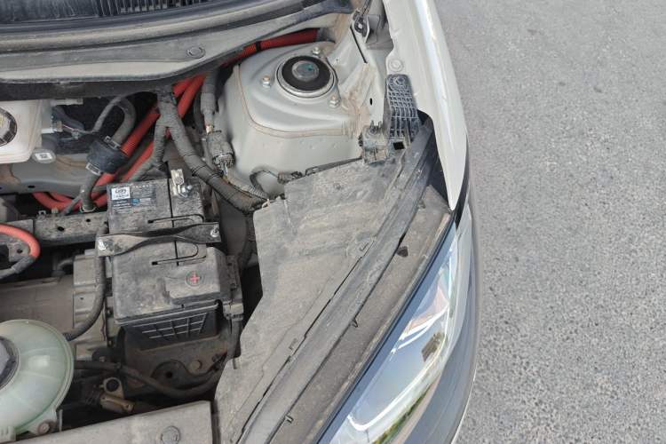 Used Wuling Bingo 2024 333 km Enjoyment Version Engine Bay Left