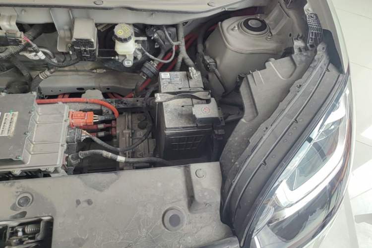 Used Wuling Bingo 2024 203km Light Edition Engine Bay Left