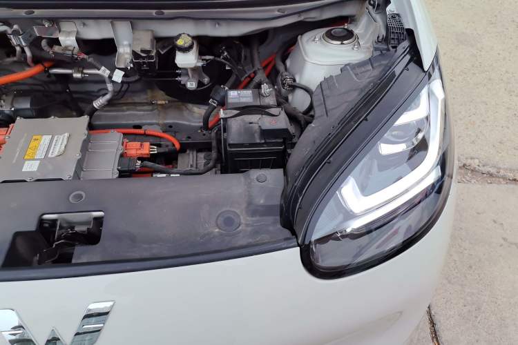 Used Wuling Bingo 2024 203km Light Edition Engine Bay Left