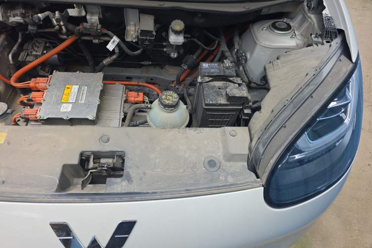 Used Wuling Bingo 2024 333 km Enjoyment Version Engine Bay Left