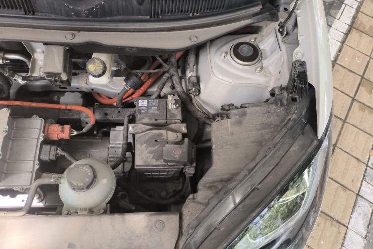 Used Wuling Bingo 2024 333 km Enjoyment Version Engine Bay Left
