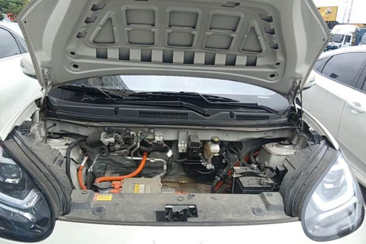 Used Wuling Bingo 2024 203km Light Edition Engine Bay