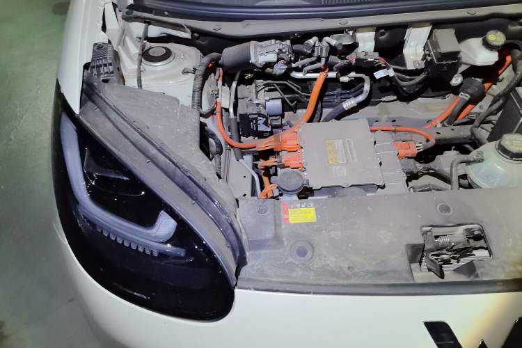 Used Wuling Bingo 2024 333 km Enjoyment Version Engine Bay Right