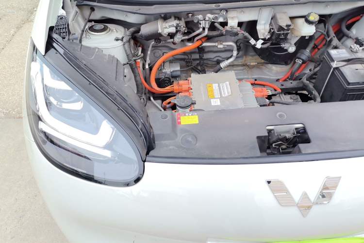 Used Wuling Bingo 2024 203km Light Edition Engine Bay Right