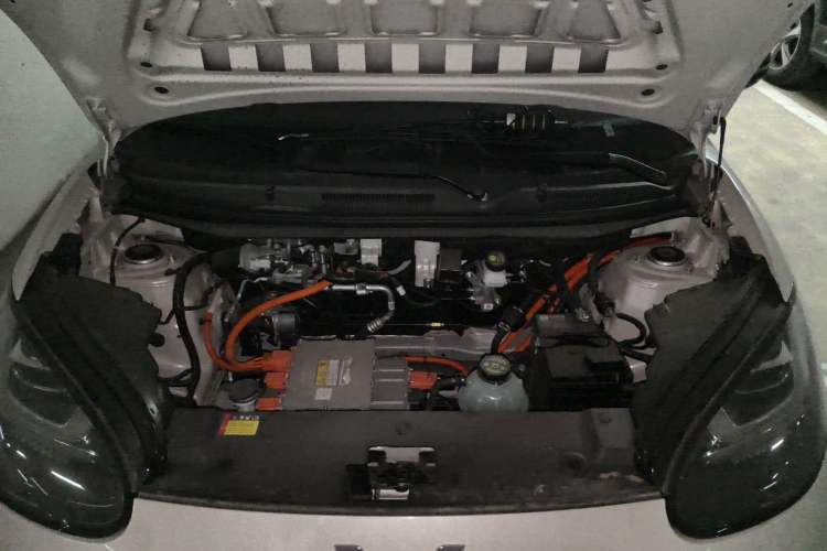 Used Wuling Bingo 2024 333 km Enjoyment Version Engine Bay