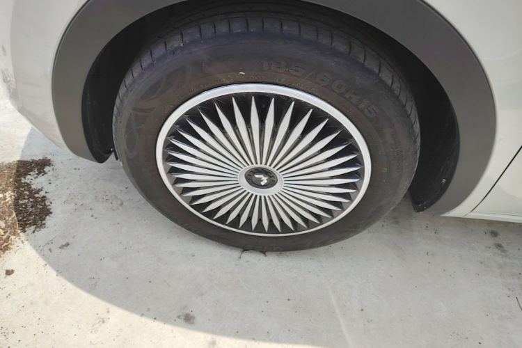 Used Wuling Bingo 2024 333 km Lingxi Connected Version Exterior 4