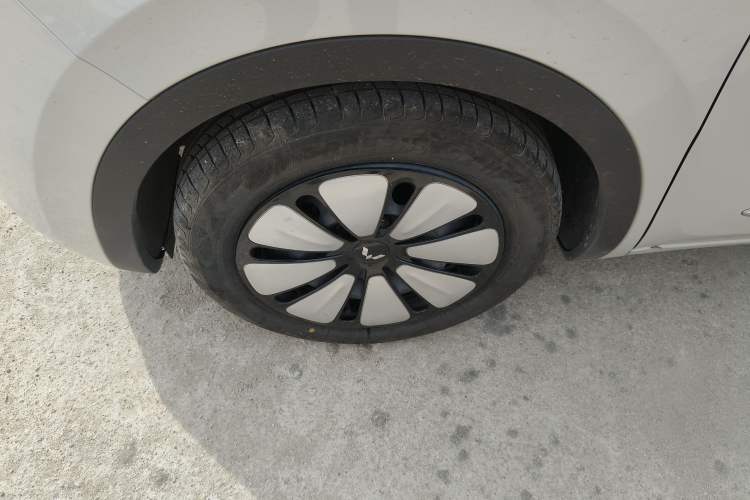 Used Wuling Bingo 2024 333 km Enjoyment Version Exterior 4