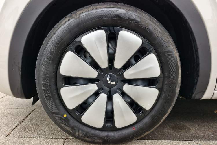 Used Wuling Bingo 2024 333 km Enjoyment Version Exterior 4