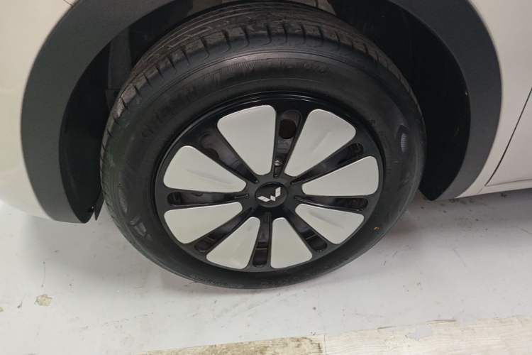 Used Wuling Bingo 2024 203km Light Edition Exterior 4