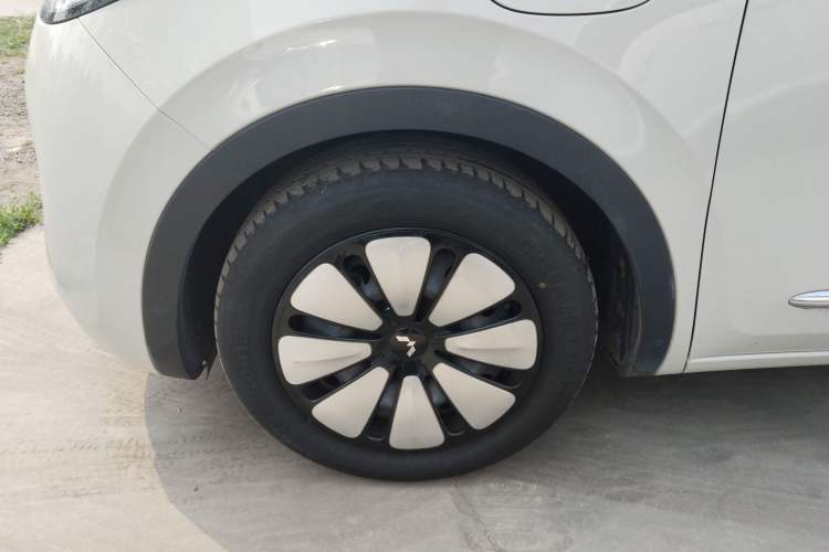 Used Wuling Bingo 2024 333 km Enjoyment Version Exterior 4