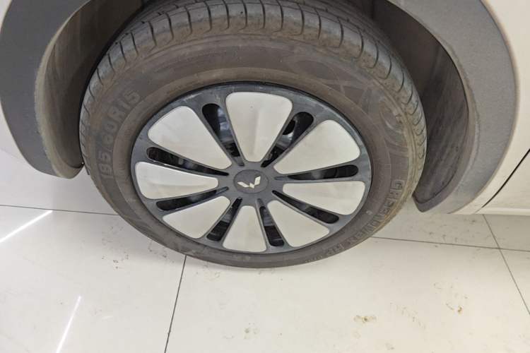 Used Wuling Bingo 2024 333 km Enjoyment Version Exterior 4