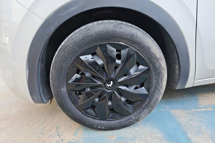 Used Wuling Bingo 2024 333 km Enjoyment Version Exterior 4